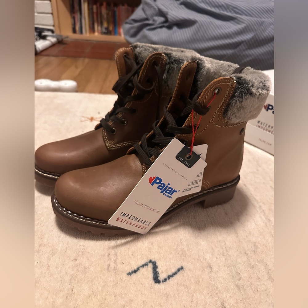 NWT Pajar Canada panthil boots in cognac size 39